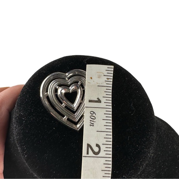 Vtg Signed Crown Trifari Silver Tone Metal Layered Triple Hearts Brooch Pin 2” - Picture 10 of 11